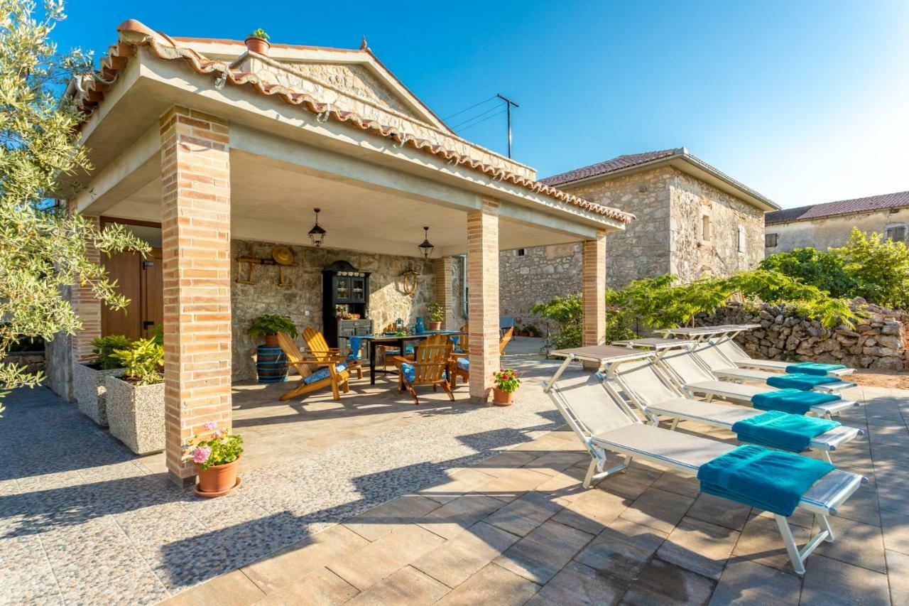 Country Villa St Anton Malinska Exterior photo