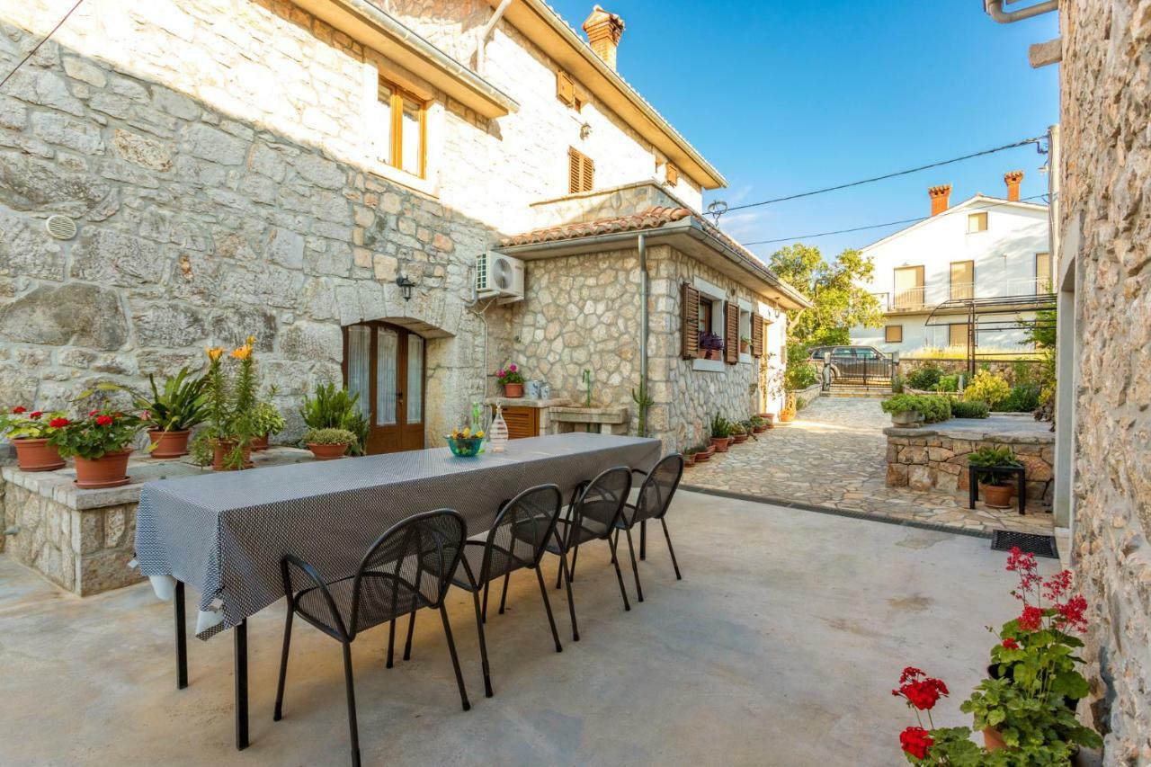 Country Villa St Anton Malinska Exterior photo