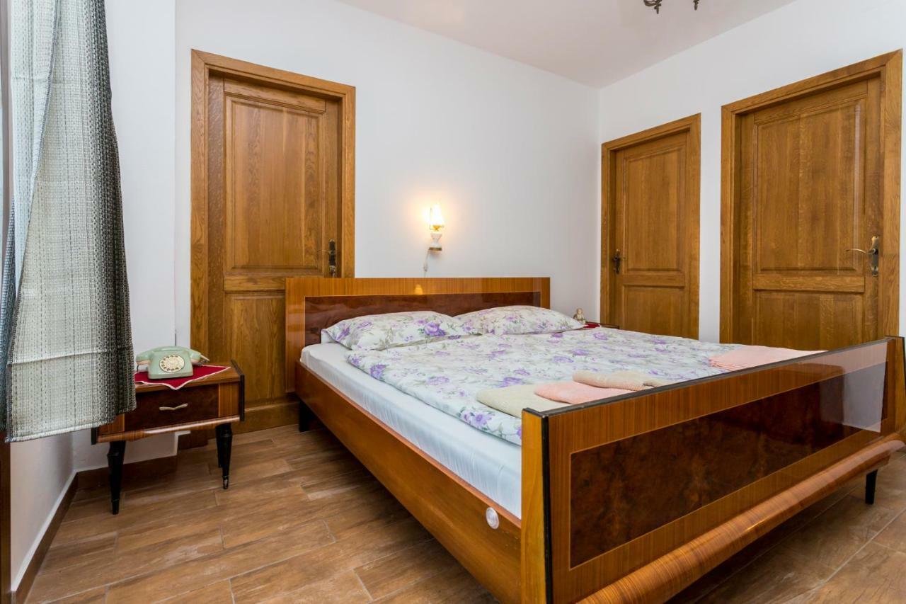 Country Villa St Anton Malinska Exterior photo